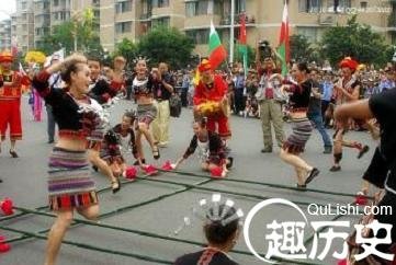 黎族舞蹈 黎族的“打柴舞”为何又叫“竹竿舞”
