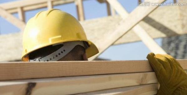 深圳建筑招工频现“用工荒”,一天四百块没人来?