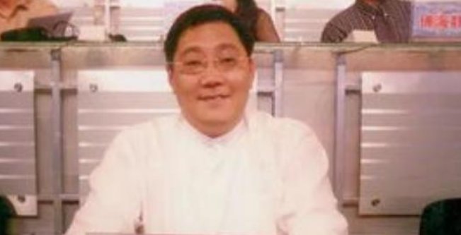 他一手捧红韩红那英,被判刑却病死狱中,妻子为还债至今未嫁,他是谁?