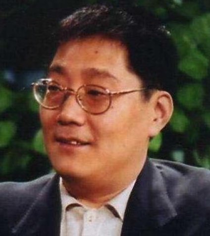 他一手捧红韩红那英,被判刑却病死狱中,妻子为还债至今未嫁,他是谁?