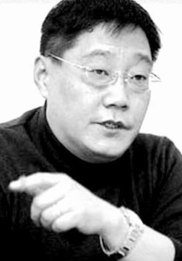 他一手捧红韩红那英,被判刑却病死狱中,妻子为还债至今未嫁,他是谁?