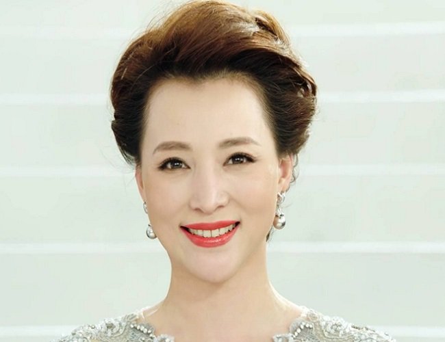 董卿为什么不主持春晚了?