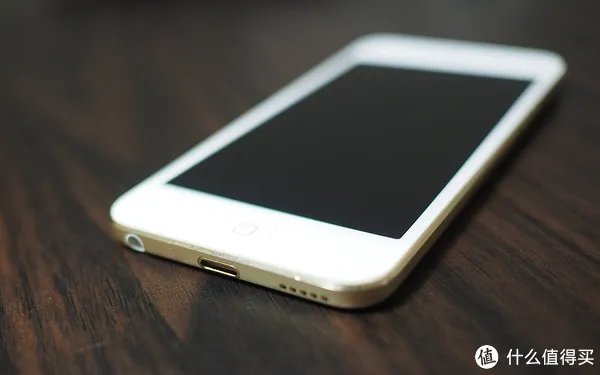 iPod Touch 6 白金色入手评测:音质/性能/iOS 9