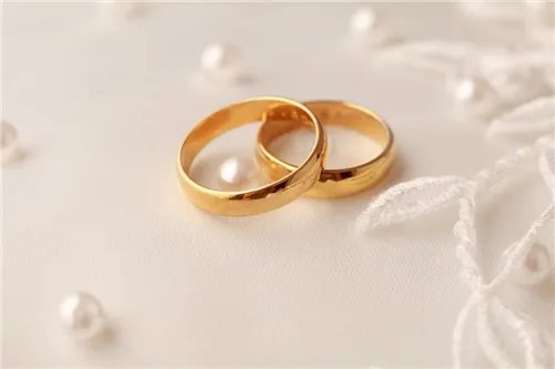 黄金钻戒哪种好 新人应该如何选择