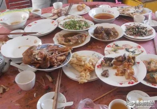 倒掉3次午餐员工将被开除?你对做法持何种态度?