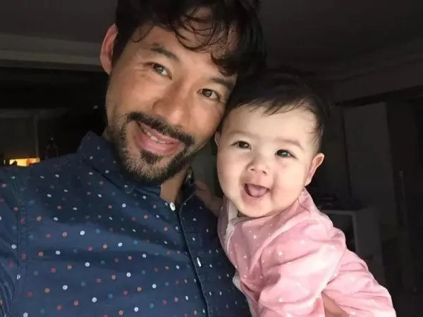 TVB男艺人徐荣穿戏服赶回家,为什么被称好男人?