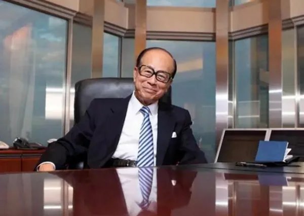 李嘉诚退休意味着什么？