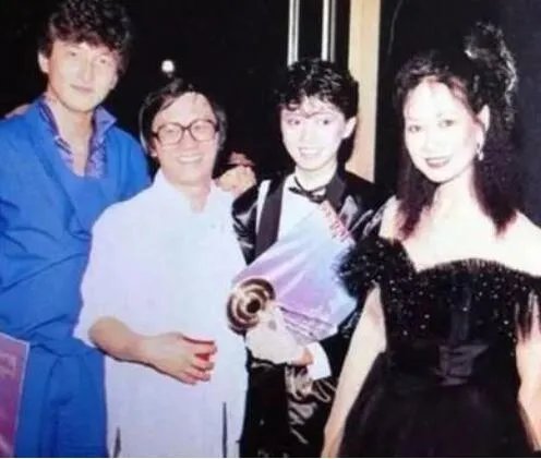 林燕妮为什么恨黄霑 林燕妮抽烟吗为什么得肺癌