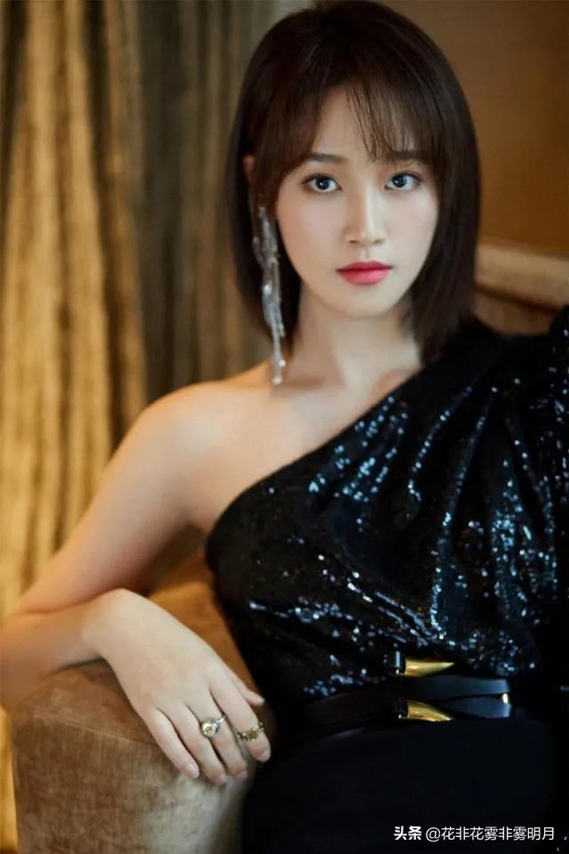 有没有好看的手机高清美女壁纸?