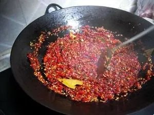重庆火锅底料的做法是怎样的?