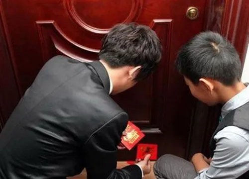 新郎接新娘开门红包是多少 接新娘时都什么环节给红包