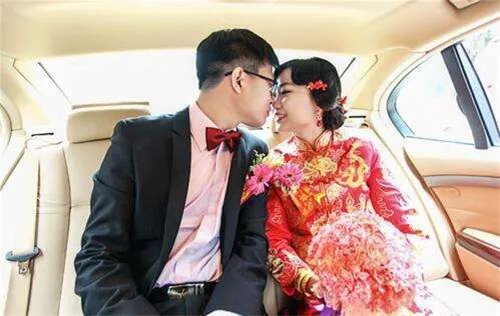 厦门婚礼跟拍要多少钱 婚礼跟拍师的选择技巧