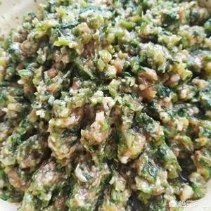 芹菜猪肉馅水饺的做法步骤图，怎么做好吃？