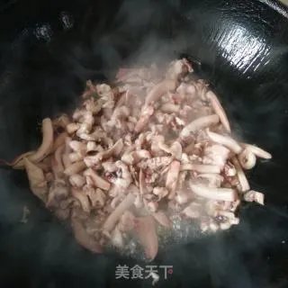 鱿鱼炒韭菜