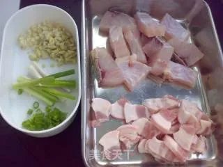 五花扣鱼腩