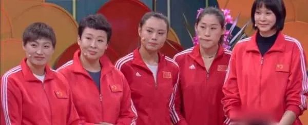 前女排队长冯坤近况?