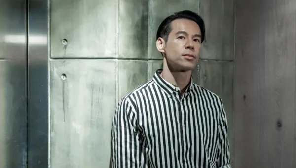 TVB男艺人徐荣穿戏服赶回家,为什么被称好男人?