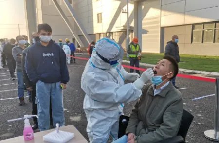 浙江一高校现疫情，3千余名师生转移，该学校疫情防控存在哪些疏漏？