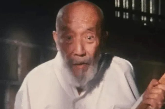 75岁才入娱圈，资产曾超李嘉诚的李名炀，到底是什么人？