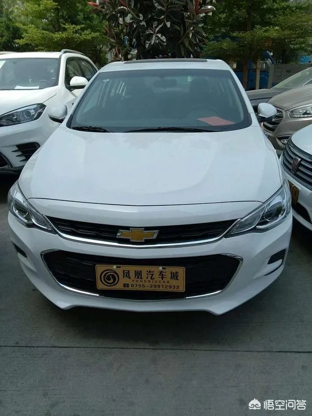 10万元买SUV好还是轿车好?