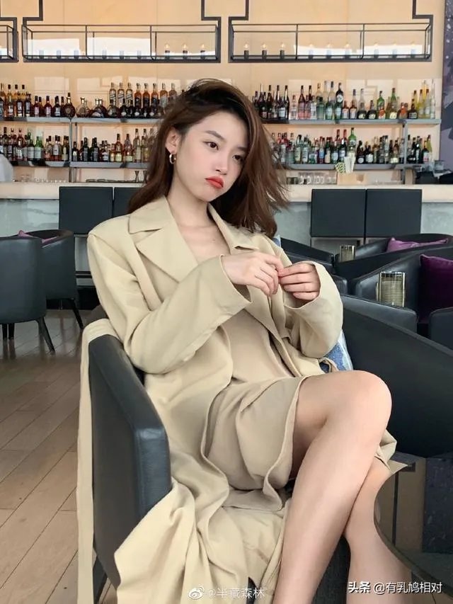 有没有好看的手机高清美女壁纸?
