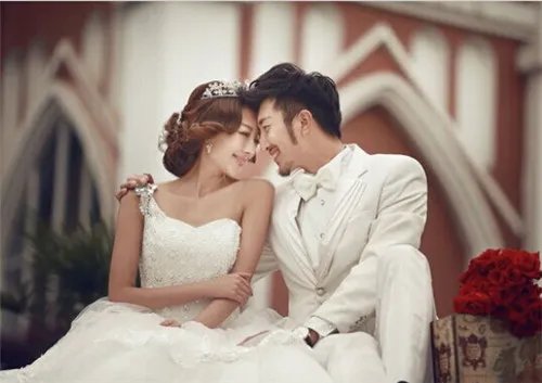 婚纱照姿势大全图片  婚纱照姿势这样摆才好看