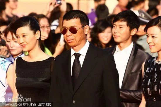 冯小刚的老婆是谁?