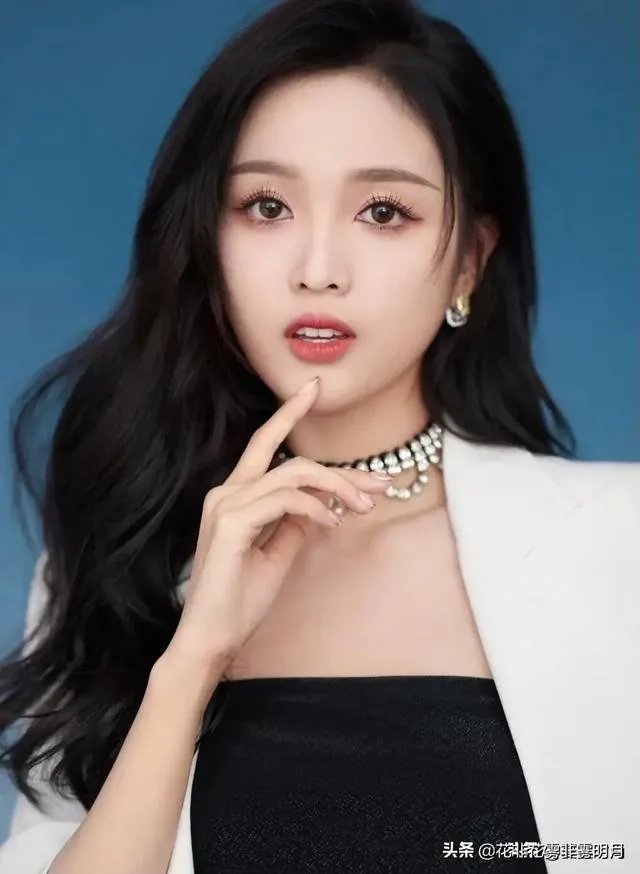 有没有好看的手机高清美女壁纸?
