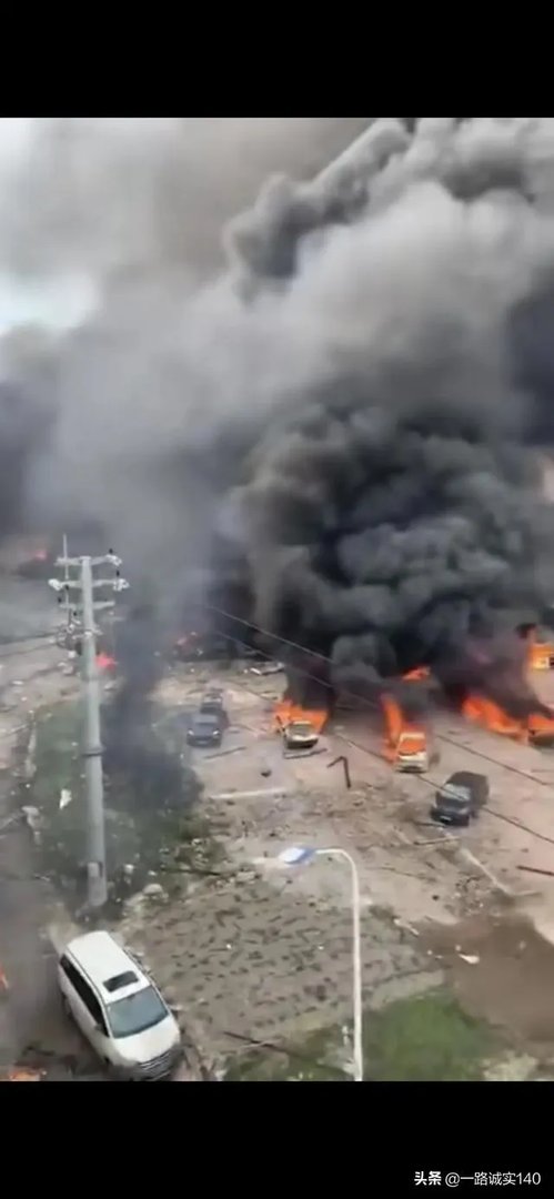 如何理解交警称温岭槽罐车爆炸系单车事故?未与任何车辆接触的情况下,槽罐车为什么会发生爆炸?