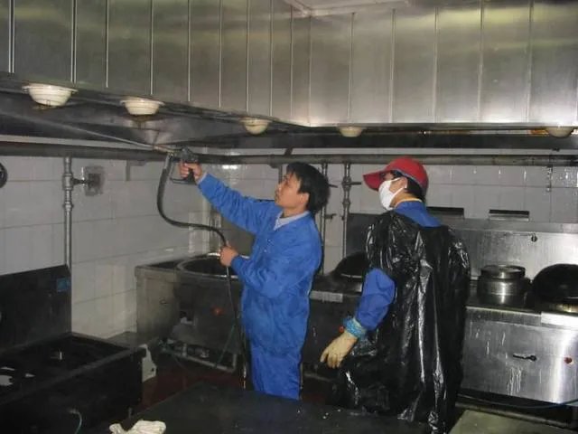 清洗油烟机加盟靠谱吗 投资油烟机清洗行业利润如何