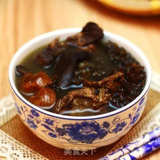 广东老火靓汤-鸡骨草龙骨汤