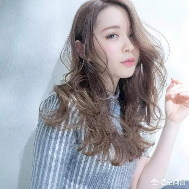 自来卷适合什么样的发型?