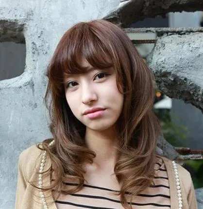 知性发型:知性潮女的长发气质发型