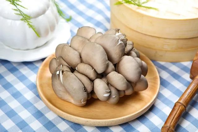 蟹腿菇有毒吗？