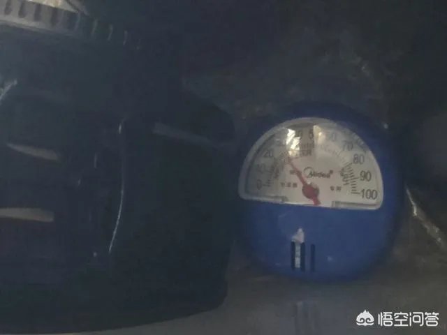请推荐一个性价比高的防潮箱，放一台单反和两个镜头？