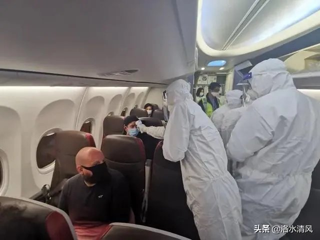 如何看待带全家来京确诊女子被美国公司解雇?