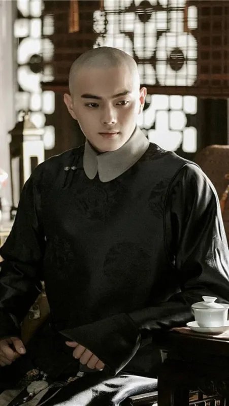 历史上富察傅恒的妻子是谁?