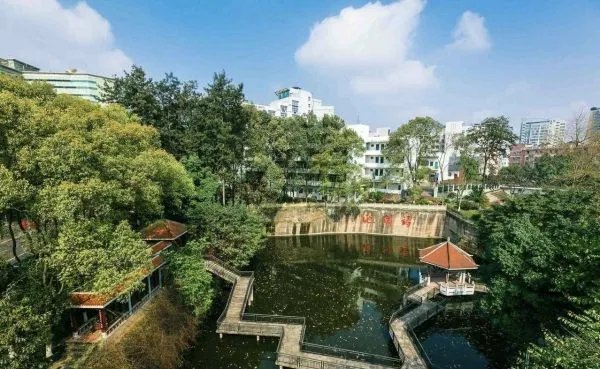 二本文科有哪些好学校及专业?附适合文科生的二本大学及专业