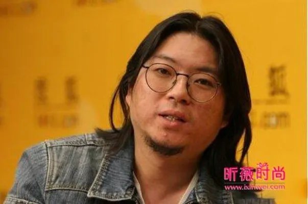 高晓松显赫的家庭背景:高晓松有几任老婆揭秘