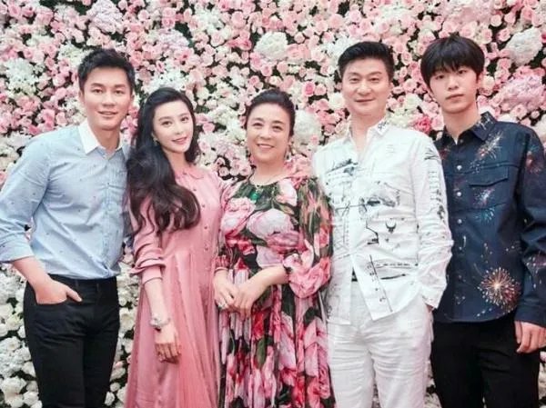 范冰冰出事李晨没有帮忙,反而是神秘富豪帮忙交清八亿罚款?