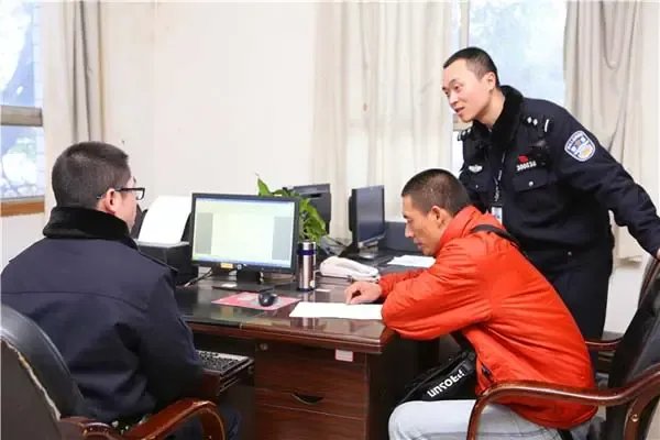 唐山警方接警28分钟后才赶到现场,为何办案民警如此拖沓?