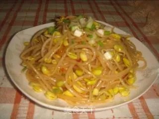 凉拌黄豆芽