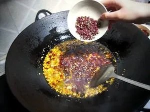 重庆火锅底料的做法是怎样的?