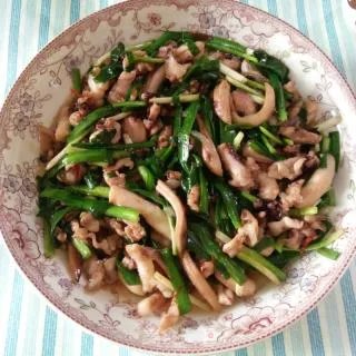 鱿鱼炒韭菜