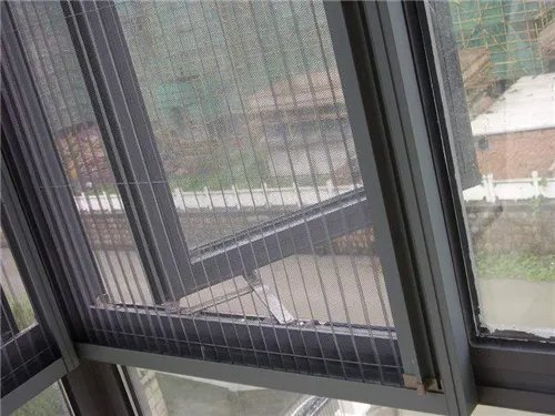 防盗纱窗怎么取下来