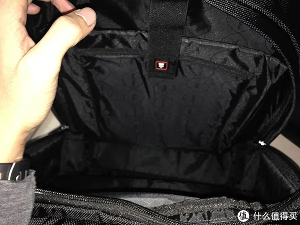 我去年买了个包,双肩的 — IBM 智慧地球 P3960 TUMI致敬款双肩包 开箱