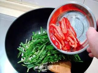 韭菜炒鱿鱼