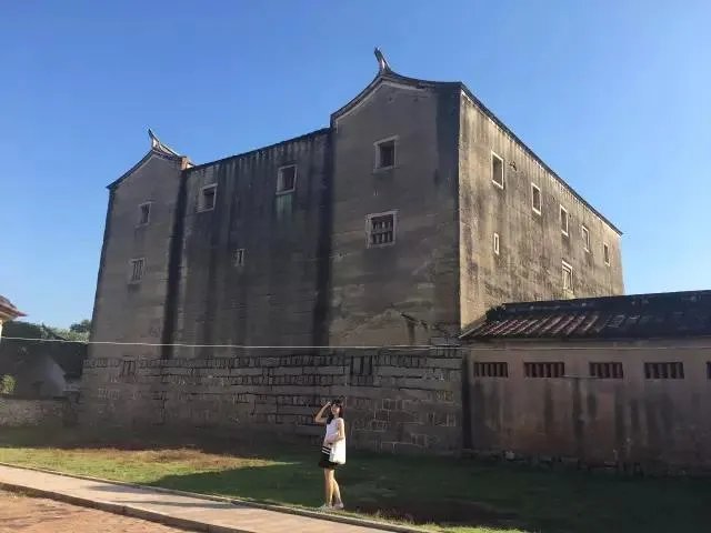 能介绍一下漳州赵家堡吗?