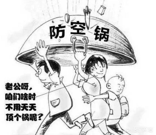 深圳一小区高层窗户坠落砸中楼下男童，满地鲜血生命垂危。高空坠物为什么屡次发生，你怎么看？