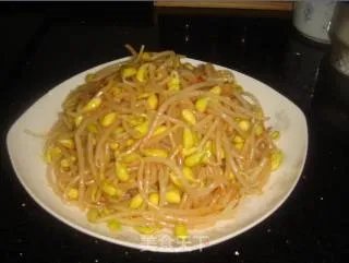 凉拌黄豆芽